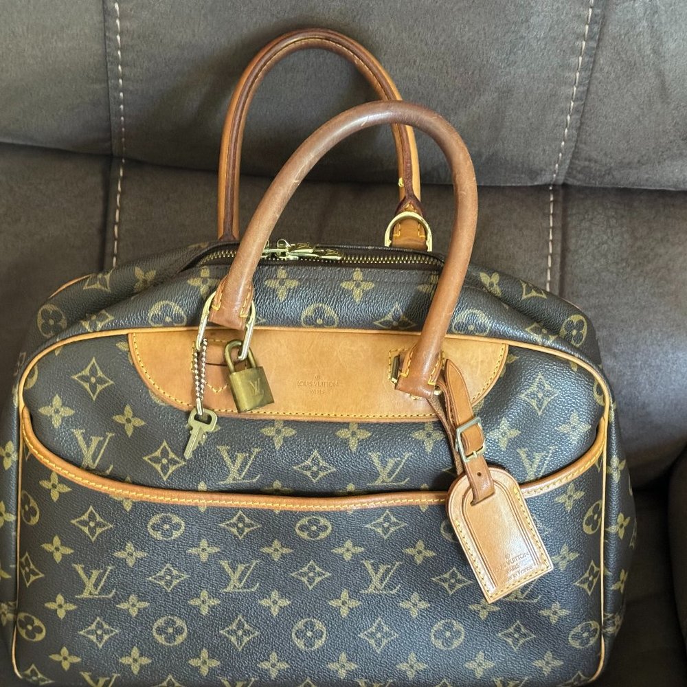 Louis Vuitton Deauville